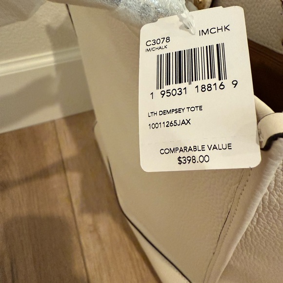 Coach C3078 Dempsey tote with Patch white with original plastic bag - Picture 6 of 9